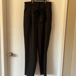 Forever 21 size medium black dress pants